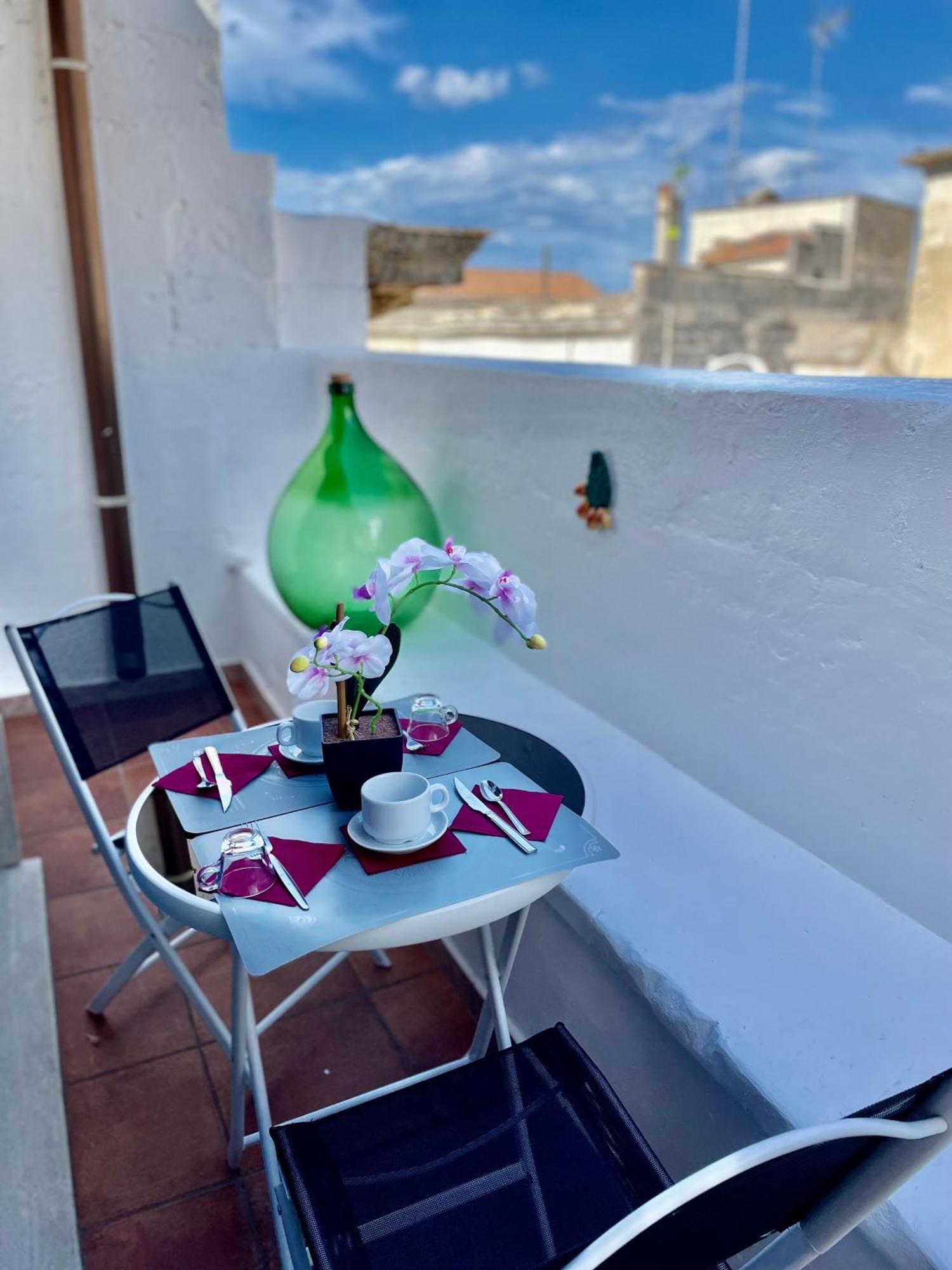 Wineexperience- Wine&Jacuzzi Suite Lecce Exterior photo